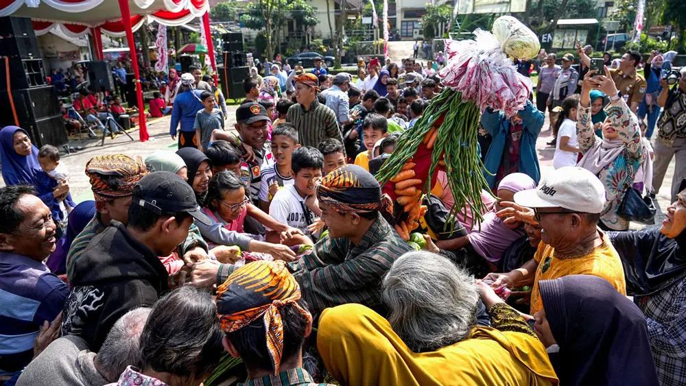 'Nguri-uri' Warisan Budaya, Warga Cacaban Gelar Grebeg Besar 2025