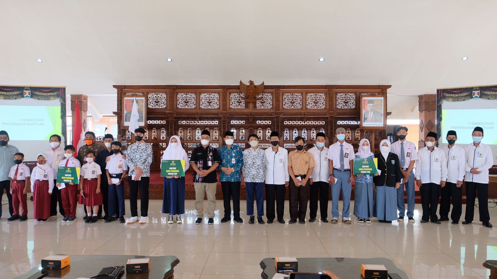 Baznas Kota Magelang Salurkan Beasiswa Senilai Total Rp 33,9 Juta Untuk Siswa Kurang Mampu