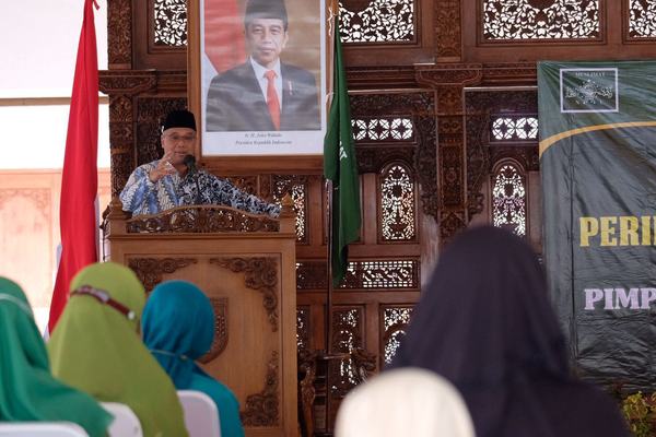 PC Muslimat NU Kota Magelang Santuni Anak Yatim dan Kaum Dhuafa