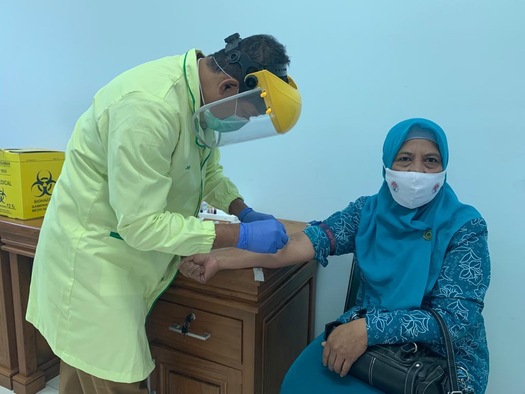 PERINGATI HARI IBU, TP PKK KOTA MAGELANG GELAR RAPID TEST UNTUK PEREMPUAN