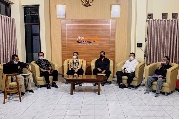 BANGKITKAN SENI BUDAYA SEBAGAI IDENTITAS DAERAH