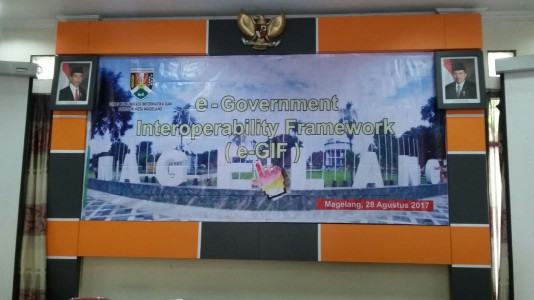 Seminar dan Desk E-Gif