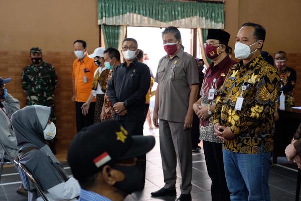 BST Tidak Boleh Dipakai Untuk Belanja Rokok dan Pulsa