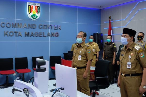 WALI KOTA MAGELANG DOKTER AZIZ IKUTI ARAHAN PRESEDEN JOKOWI TERKAIT COVID-19 SECARA VIRTUAL