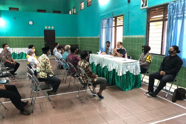 Penyaluran Honor Ketua RT/RW Digelar dengan Prokes Ketat