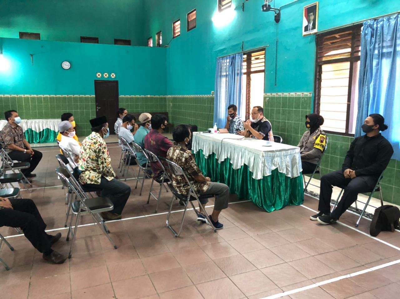 Penyaluran Honor Ketua RT/RW Digelar dengan Prokes Ketat