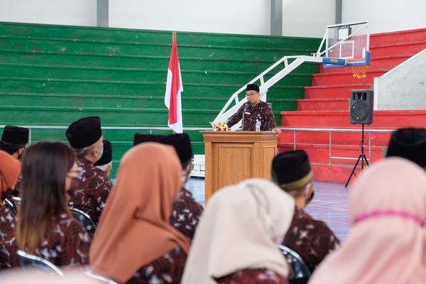 Wali Kota Kukuhkan 448 Pengurus LPMK se-Kota Magelang