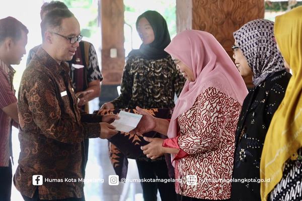 Pemkot Magelang Serahkan DAK Rp 2,6 Miliar Untuk Sanitasi Layak kepada Masyarakat