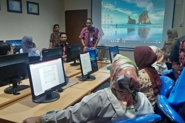 Pelatihan TI Sebagai Sarana Tertib Administrasi PKK
