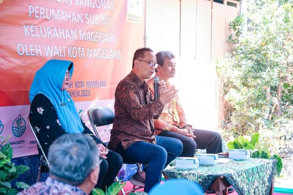 Pemkot Magelang Serahkan Tanah dan Bangunan Perumahan Sub-Inti kepada 40 Warga Magersari