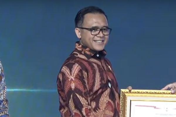 INOVASI DATAGO DAN SIBULAN RAIH PENGHARGAAN PKRI 2024 TINGKAT NASIONAL