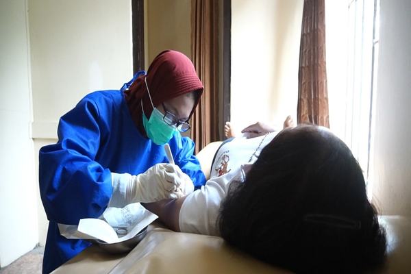 BAKTI SOSIAL PELAYANAN SAFARI KB KOTA MAGELANG SUKSESKAN PROGRAM BANGGA KENCANA