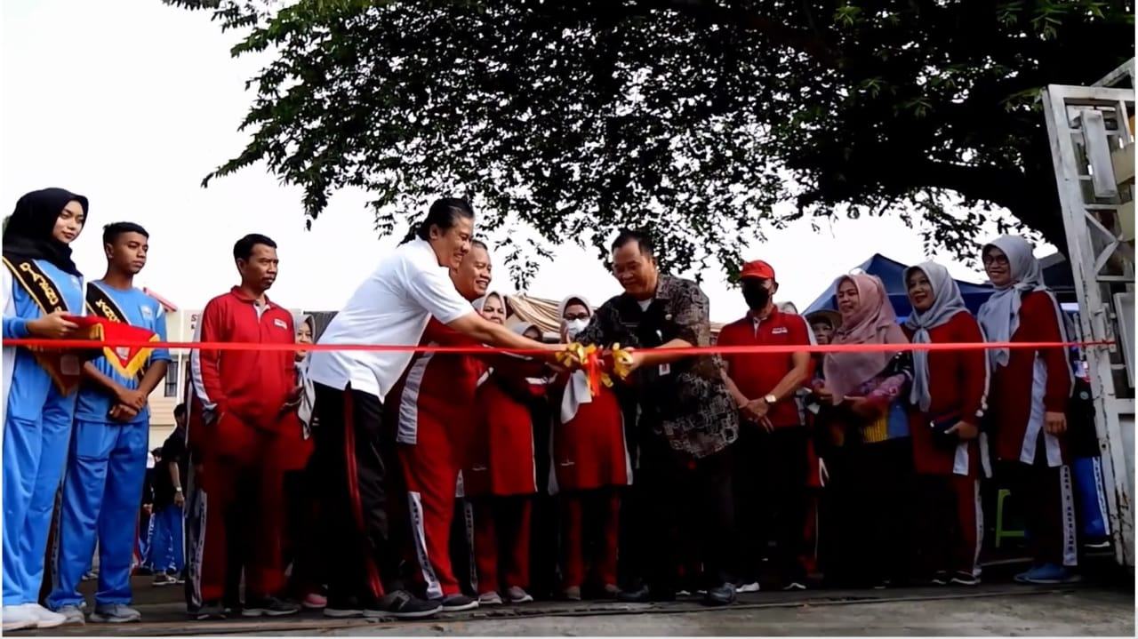 HUT ke-43, SMAN 2 Magelang Gelar Jalan Santai hingga Pameran Karya