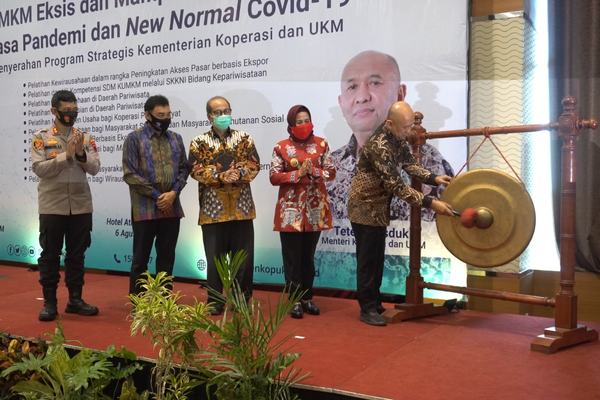 SIAP ADAPTASI KEBIASAAN BARU, RATUSAN PEGIAT KOPERASI DAN UKM IKUTI PELATIHAN PENINGKATAN KAPASITAS SDM