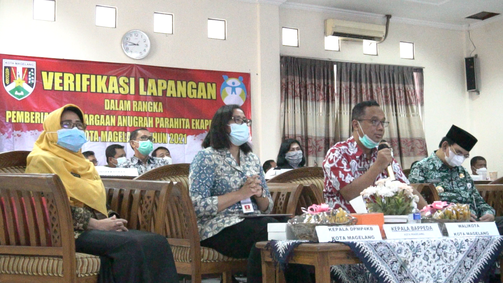 PENGARUSUTAMAAN GENDER INDIKATOR PEMBANGUNAN MANUSIA