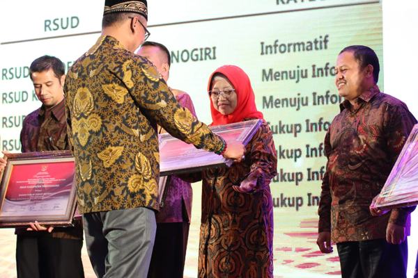 Pemerintah Kota Magelang Raih Penghargaan Sebagai Badan Publik Menuju Informatif Dalam KIP Award 2018