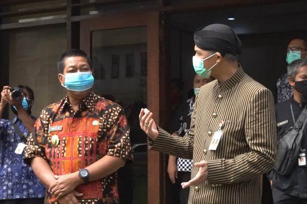 SAMBANGI KOTA MAGELANG, GANJAR APRESIASI KINERJA PEMKOT DAN TEKANKAN OPTIMALISASI PROGRAM 3T UNTUK PENANGGULANGAN COVID-19