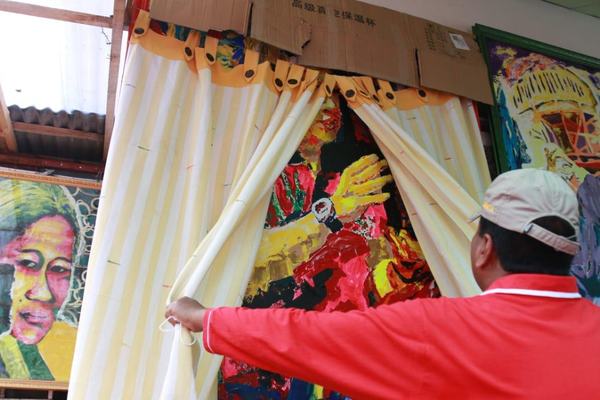 AKTIVITAS BANK SAMPAH DONGKRAK PERTUMBUHAN EKONOMI