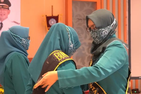 PELANTIKAN TP PKK DAN PENGUKUHAN BUNDA PAUD DIHARAPKAN MAMPU BANGUN KARAKTER ANAK BANGSA