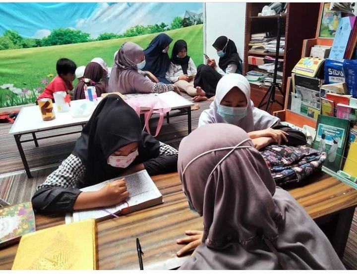 Warga Sambut Baik Program Wifi Gratis Tiap RW di Kota Magelang