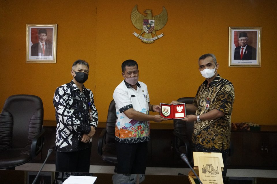 Tiru