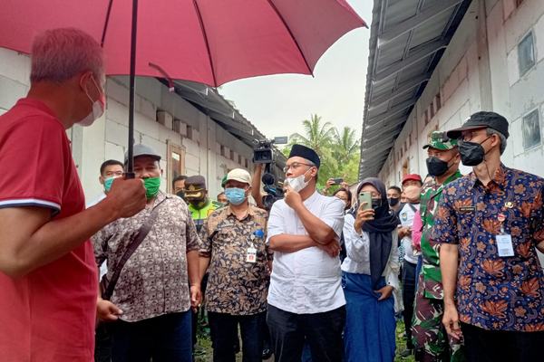 Ganjar Pranowo Kunjungi Proyek Perumahan Berbasis Komunitas di Kota Magelang