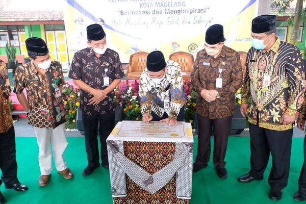 Dokter Aziz: Pendidikan Harus Lahirkan Generasi Berkarakter Hebat