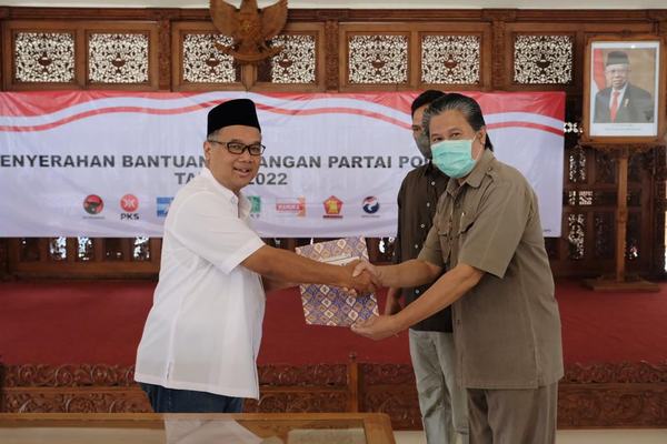 8 Parpol Dapat Bantuan Dana Total 568 Juta dari Pemkot Magelang