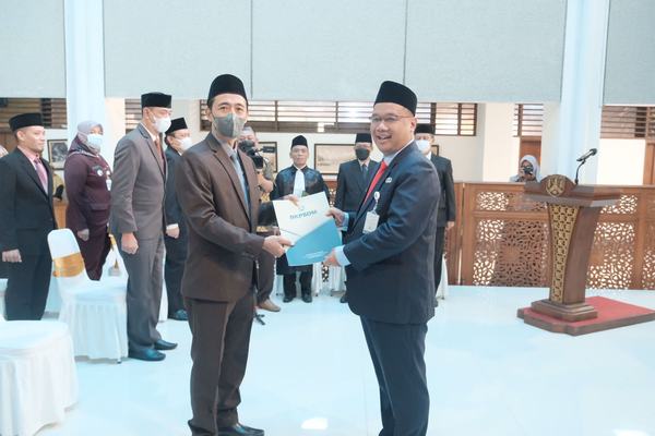 Wali Kota Lantik Kabid Pelayanan Disdukcapil Kota Magelang