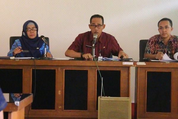 Pengelolaan Website Sebagai Media Desiminasi Informasi Pemerintah