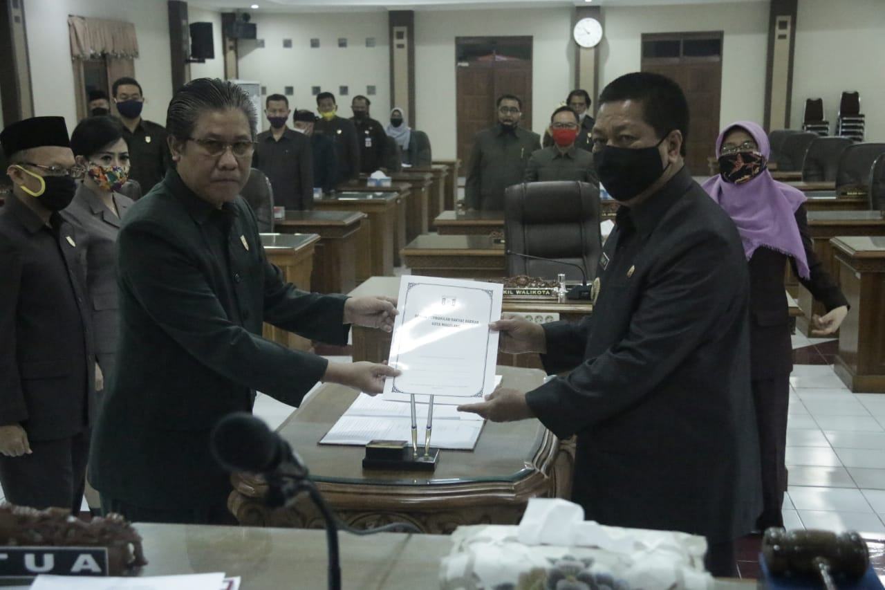 WALIKOTA MAGELANG SAMPAIKAN PENDAPAT AKHIR TERKAIT RUMUSAN RAPERDA TENTANG PERUBAHAN PERDA NOMOR 3/2016