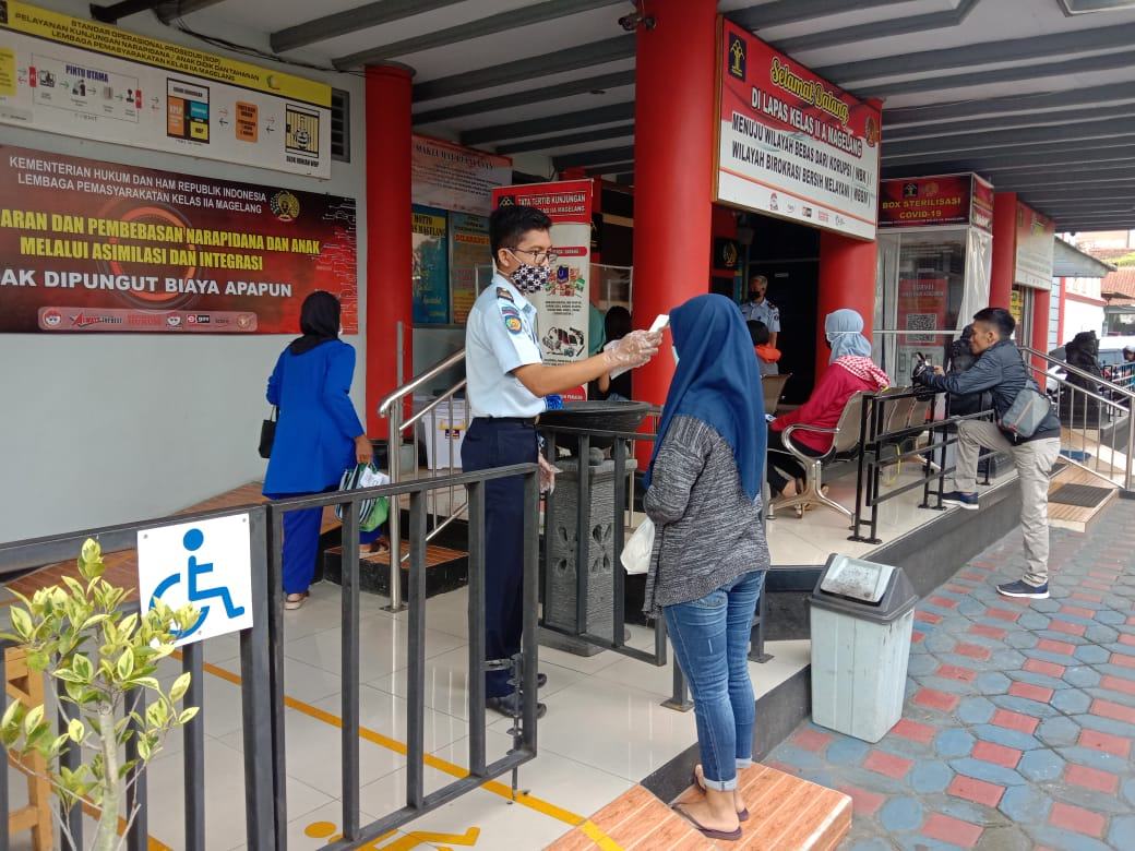 PUTUS RANTAI SEBARAN COVID-19, LAPAS MAGELANG TEGAS TERAPKAN PROTOKOL KESEHATAN DAN SEDIAKAN LAYANAN KUNJUNGAN ONLINE