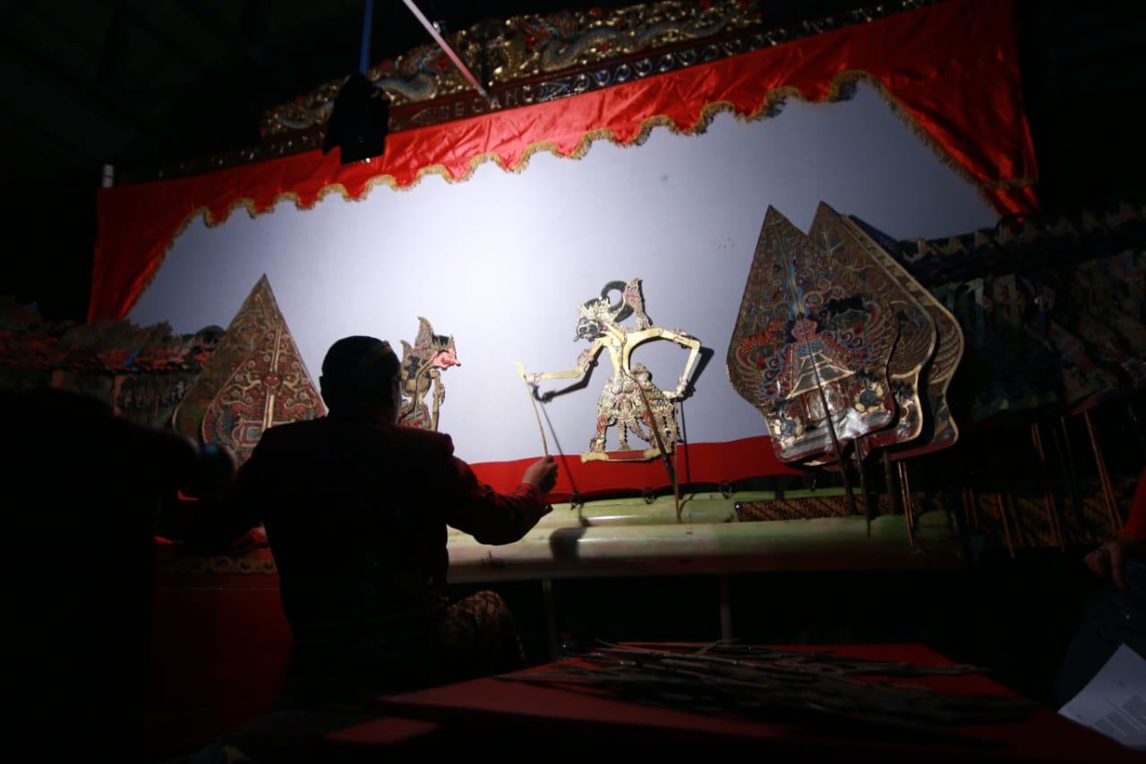 PEMKOT MAGELANG EDUKASI PROTOKOL KESEHATAN MELALUI PAGELARAN WAYANG KULIT VIRTUAL