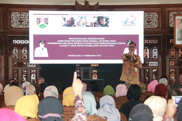 Walikota Beri Arahan Pendamping ATENSI dan Bantuan Kesejahteraan Bagi Lansia