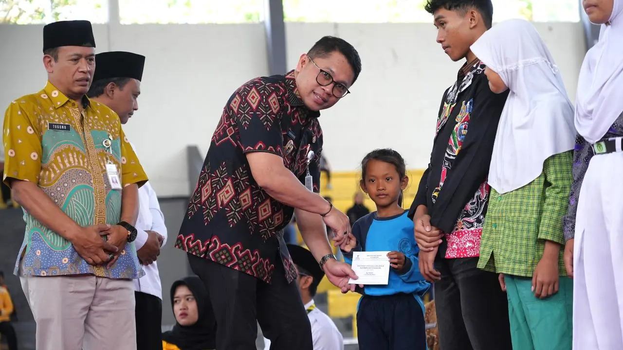 Baznas Kota Magelang Salurkan Bantuan untuk Pendidikan, Usaha, dan RTLH