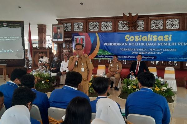 Dokter Aziz Ajak Pemilih Pemula Tak Takut Bicara Politik
