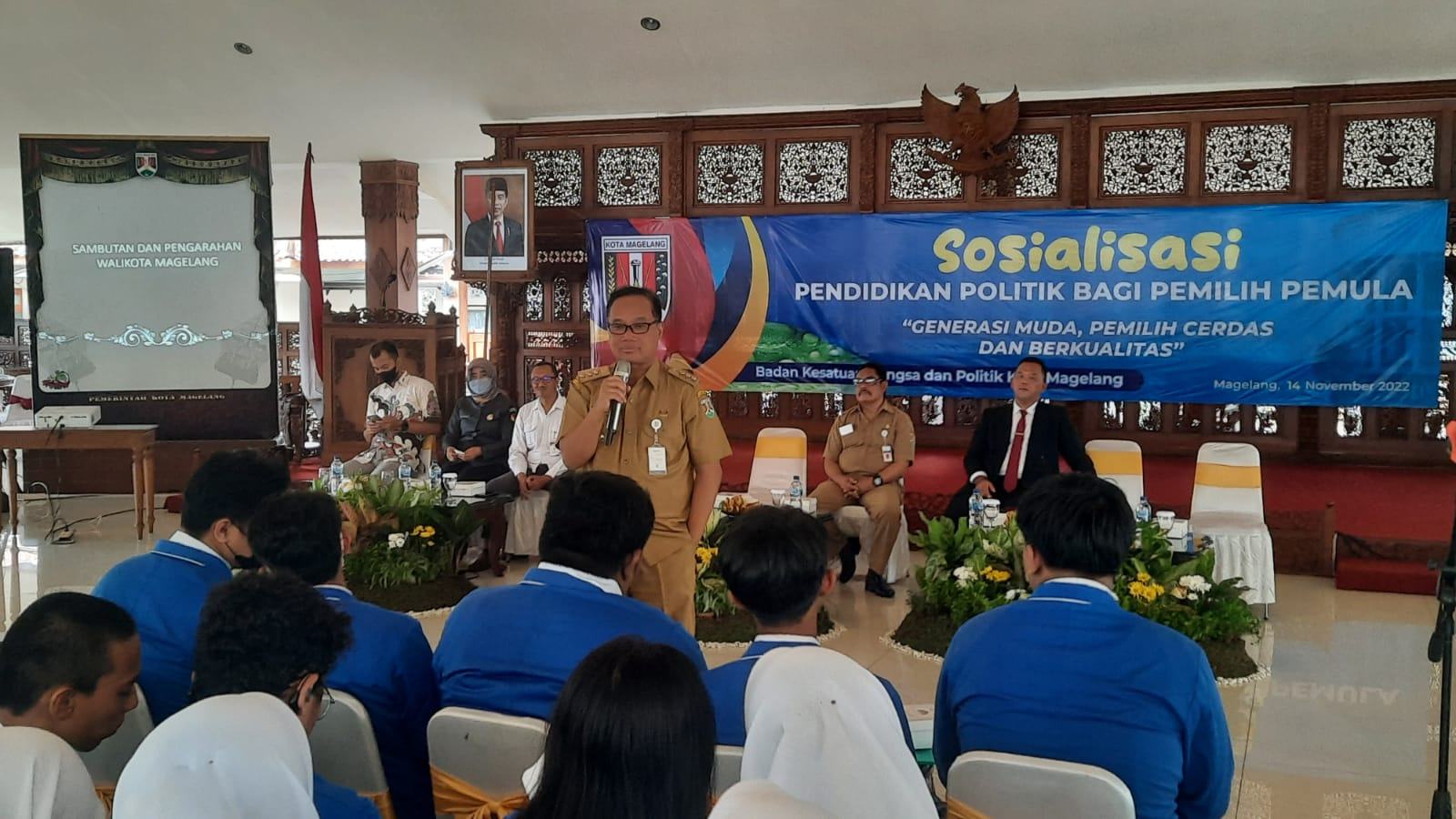 Dokter Aziz Ajak Pemilih Pemula Tak Takut Bicara Politik
