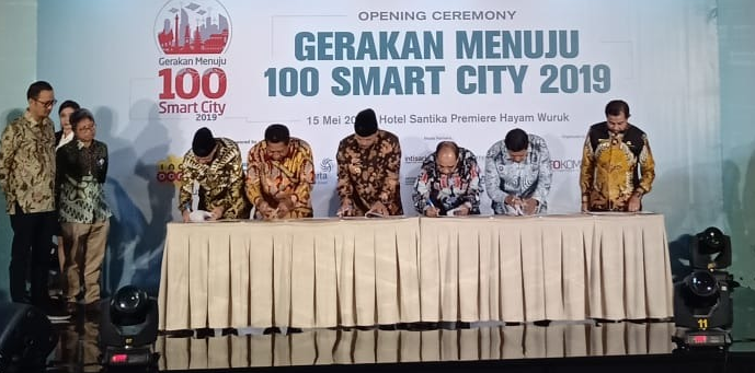 WALIKOTA MAGELANG TEKEN MOU GERAKAN MENUJU 100 SMART CITY