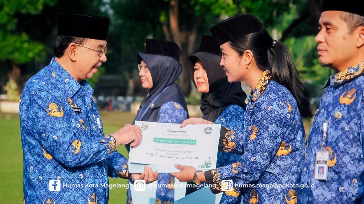 Wakil Wali Kota Magelang Serahkan SK Kenaikan Pangkat 273 PNS
