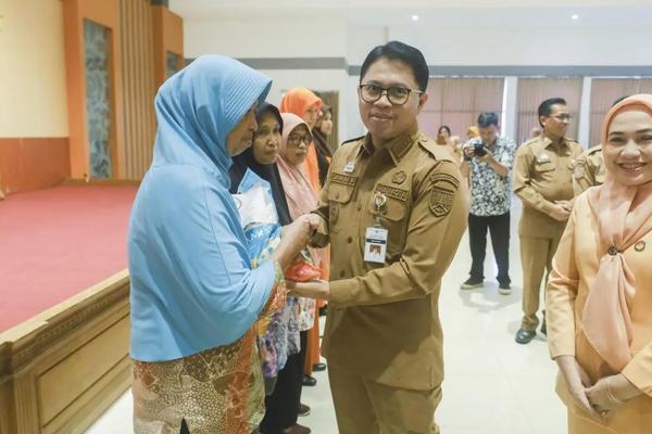 DWP Kota Magelang Salurkan Bantuan untuk Lansia dan Tenaga TK Binaan Jelang Idulfitri