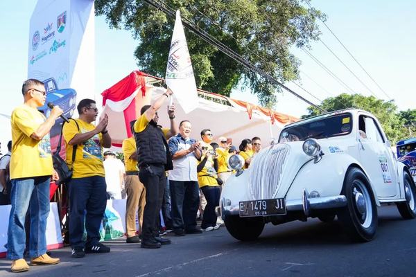 28 Tahun Konsisten, Rally Mobil Kuno PPMKI Jateng Tour Ramaikan Magelang