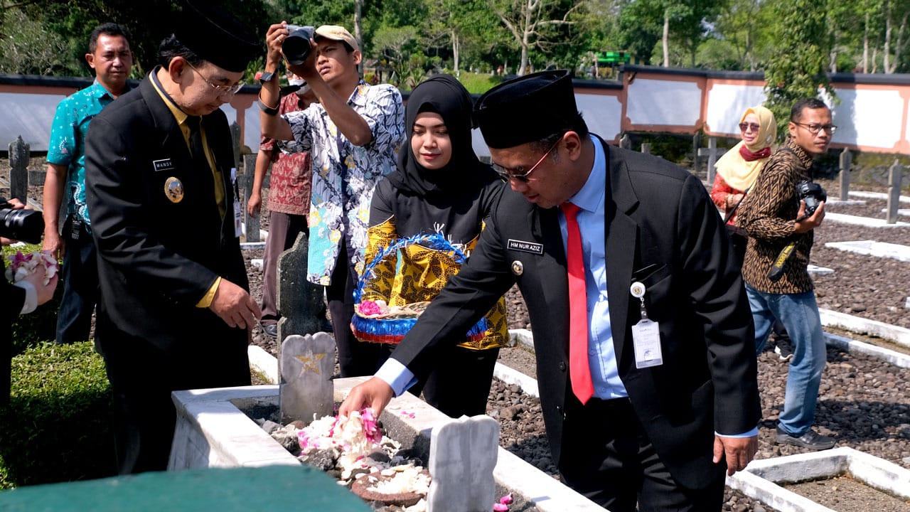 Dokter Aziz : Pahlawan adalah Teladan Kita