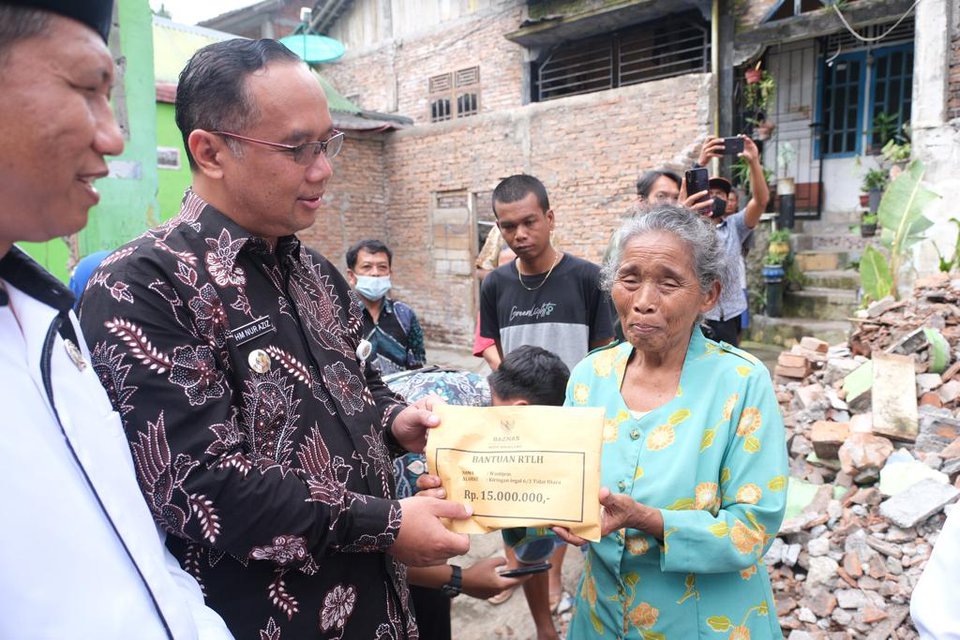 bantu rumah