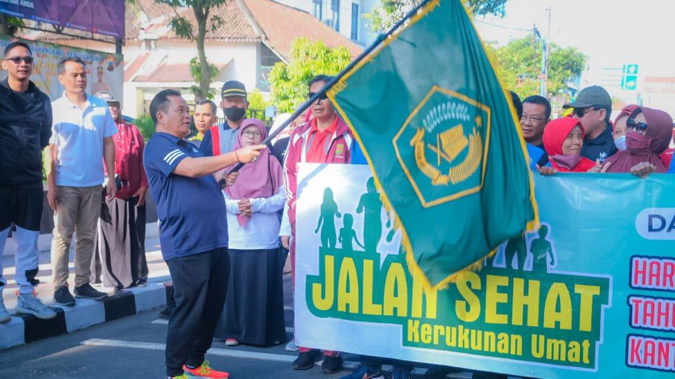 Wali Kota Magelang Buka Pameran UMKM HAB ke-77 Kemenag di Alun-alun
