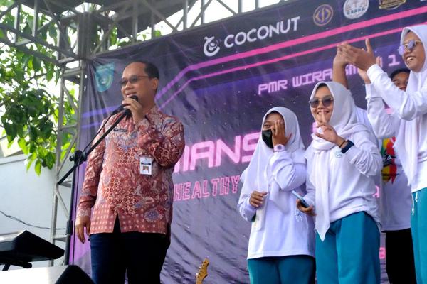 Dokter Azis Beri Motivasi di Acara Smansa Healthy Day
