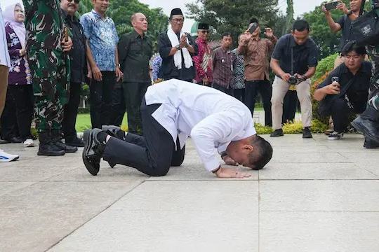 Damar Sujud Syukur Usai Tuntaskan Sengketa Aset Pemkot Magelang - Akademi TNI