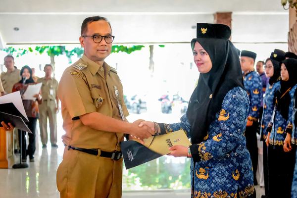 Ambil Sumpah 254 CPNS atau PNS, Wali Kota Magelang Pesan Jaga Integritas