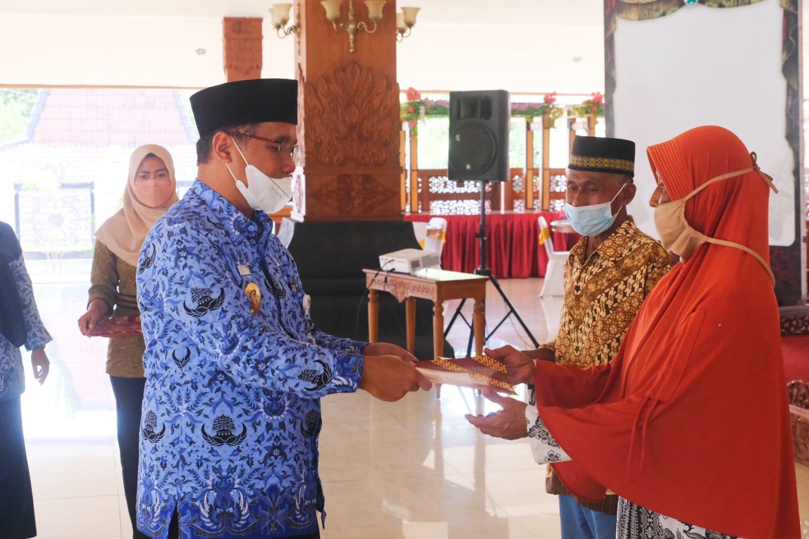 15 UMKM Kota Magelang Terima Bantuan Modal Senilai Total Rp 33 juta
