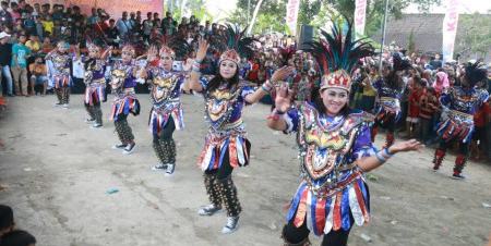 Pentas Pertunjukkan Rakyat Nyadran Kiringan Tumbuhkan Persatuan Warga
