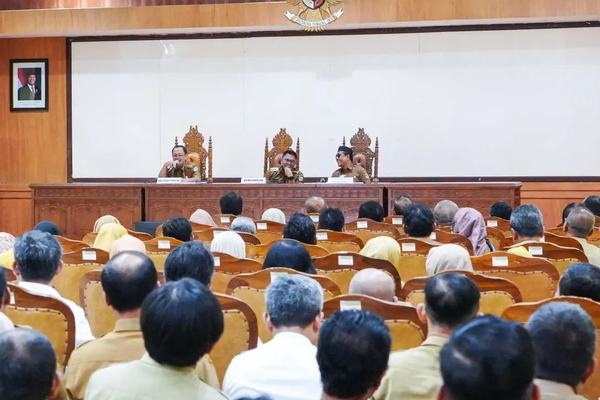 Perdana, Wali Kota dan Wakil Wali Kota Magelang Beri Pengarahan Seluruh OPD